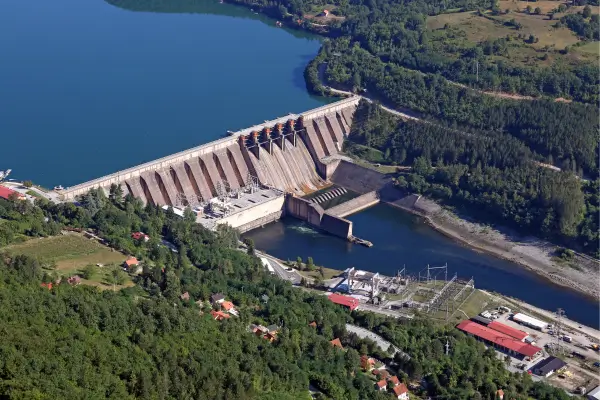 vantagens e desvantagens da energia hidrelétrica